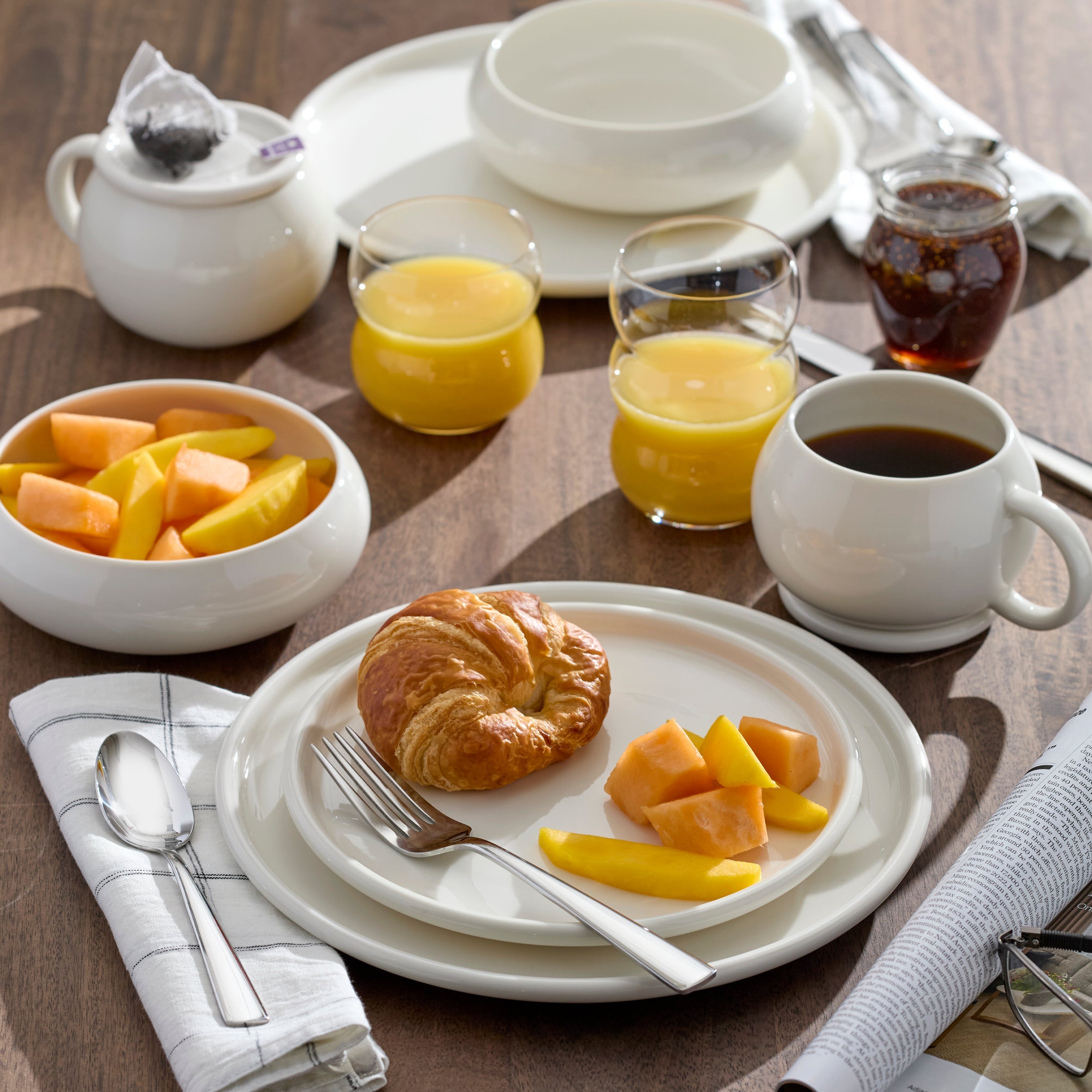 Lenox Premium Quirk 12-Piece Dinnerware Set - Image 2