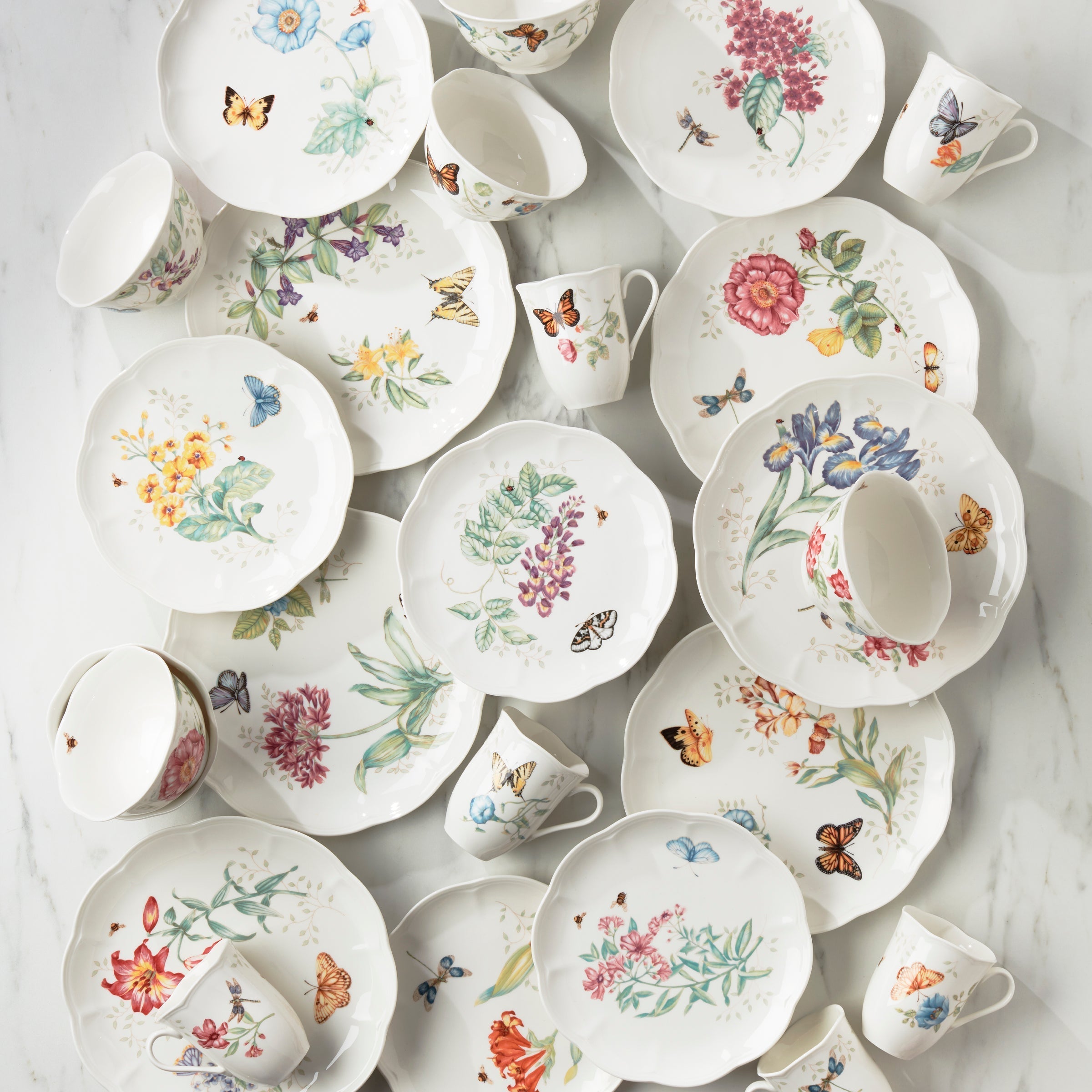 Lenox Premium Butterfly Meadow 24-Piece Dinnerware Set - Image 5