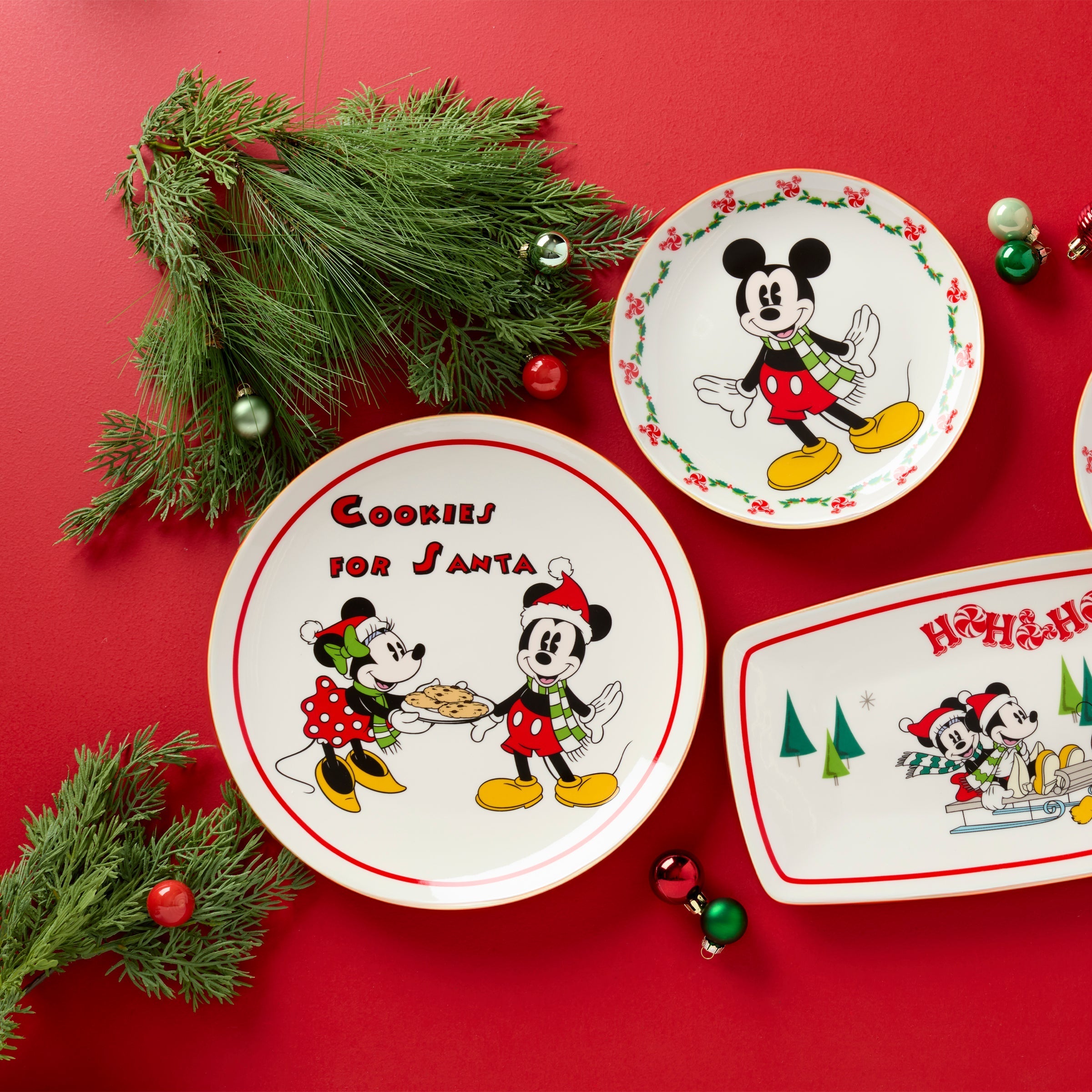 Lenox Premium Disney Holiday Cookies for Santa Plate - Image 4