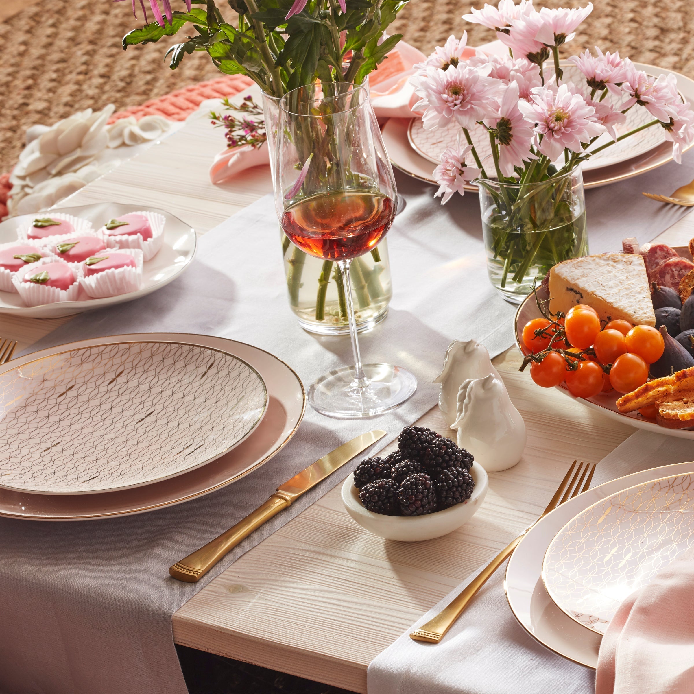 Lenox Premium Trianna Blush 4-Piece Place Setting - Image 5