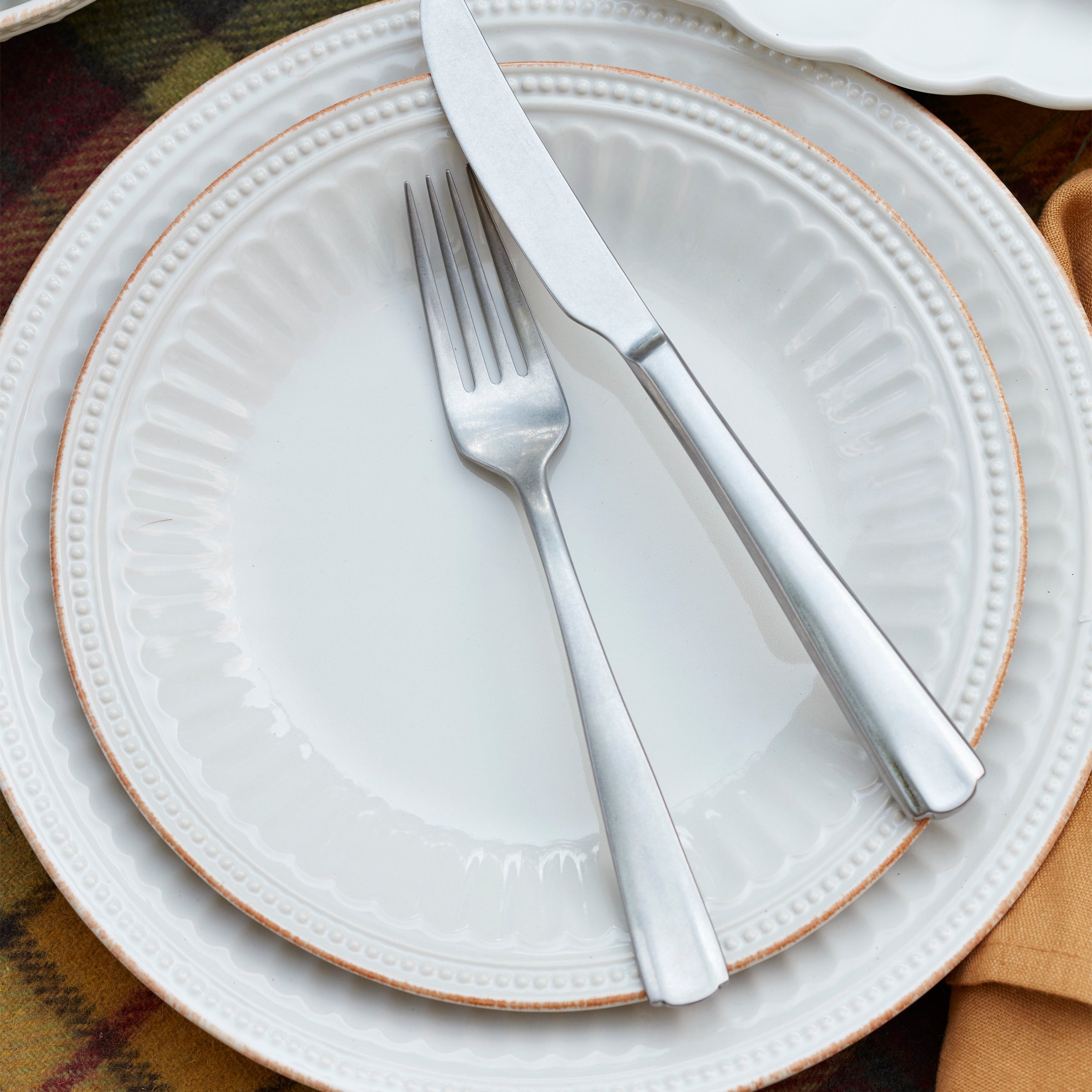 Lenox Premium French Perle Scallop Vintage 65-Piece Flatware Set - Image 6