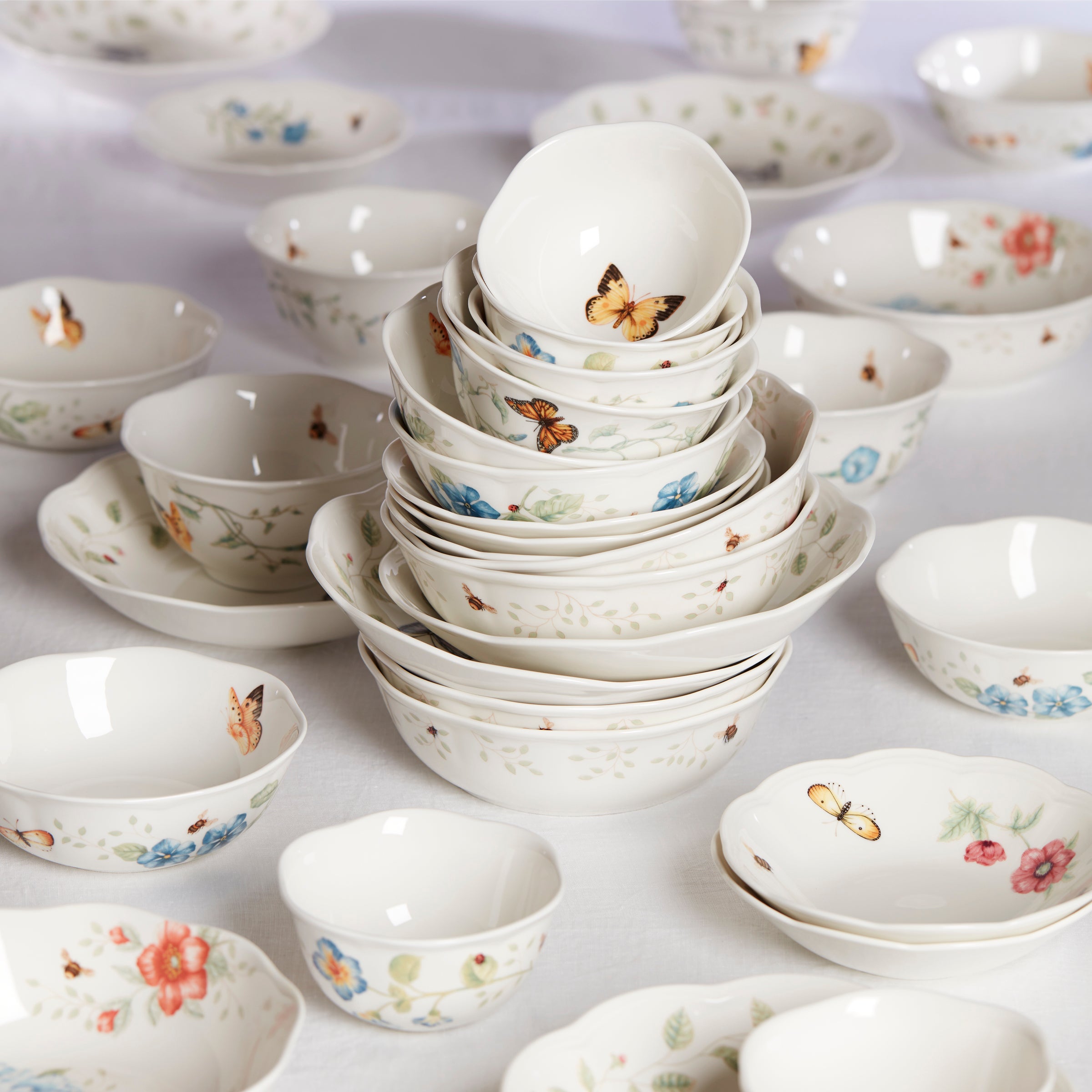 Lenox Premium Butterfly Meadow Pasta Bowl - Image 5