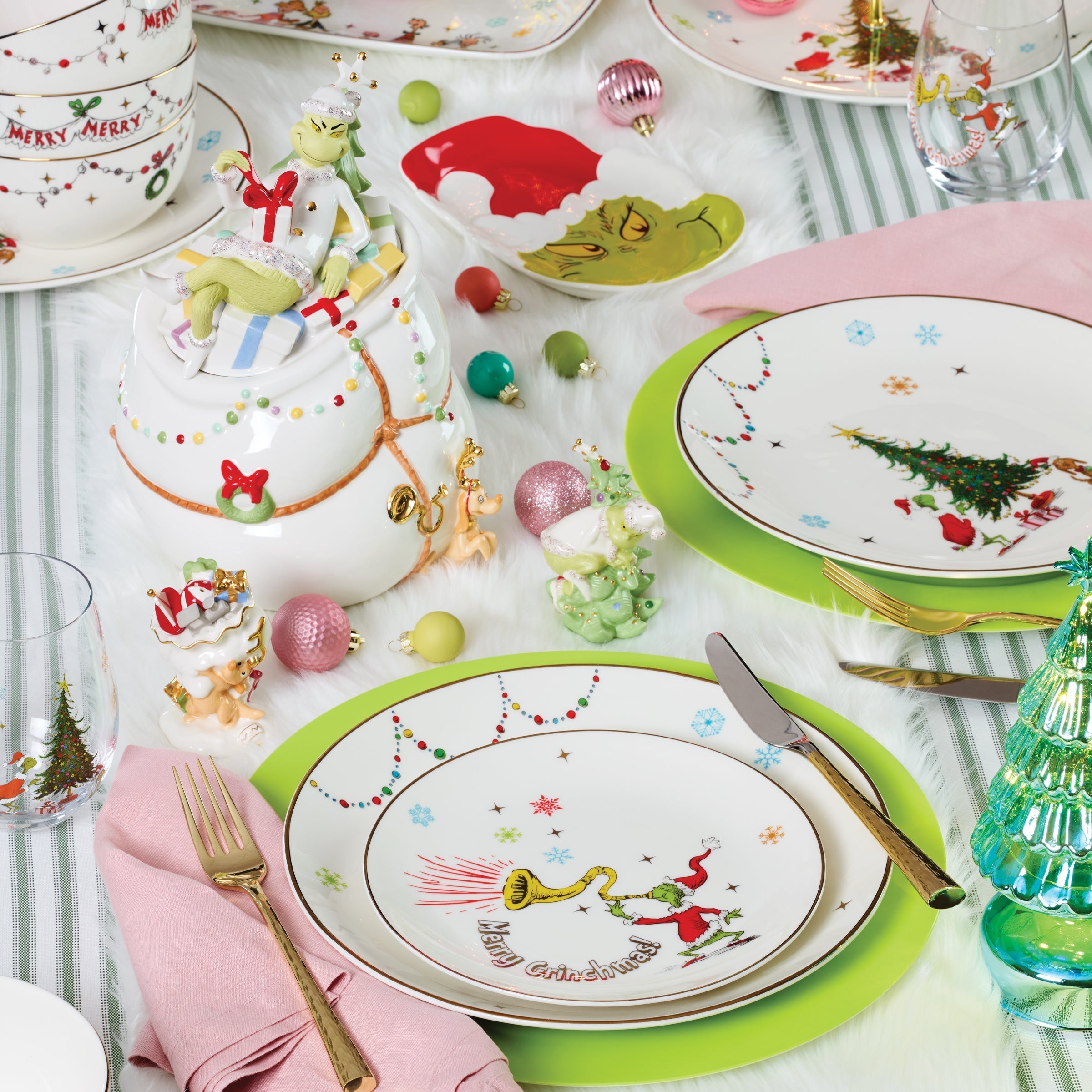 Lenox Premium Merry Grinchmas Assorted Accent Plates, Set of 4 - Image 2