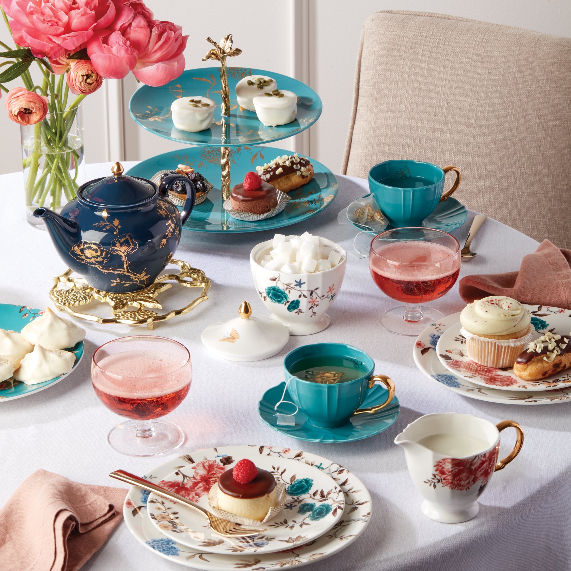 Lenox Premium Sprig & Vine White Teacup & Saucer - Image 3