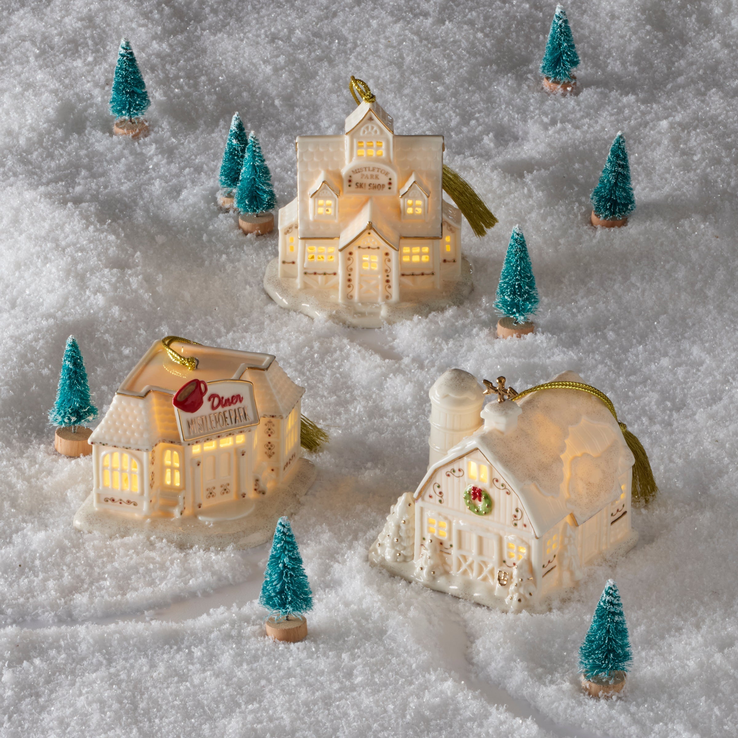 Lenox Premium Mistletoe Park Ski Shop Lit Ornament - Image 3