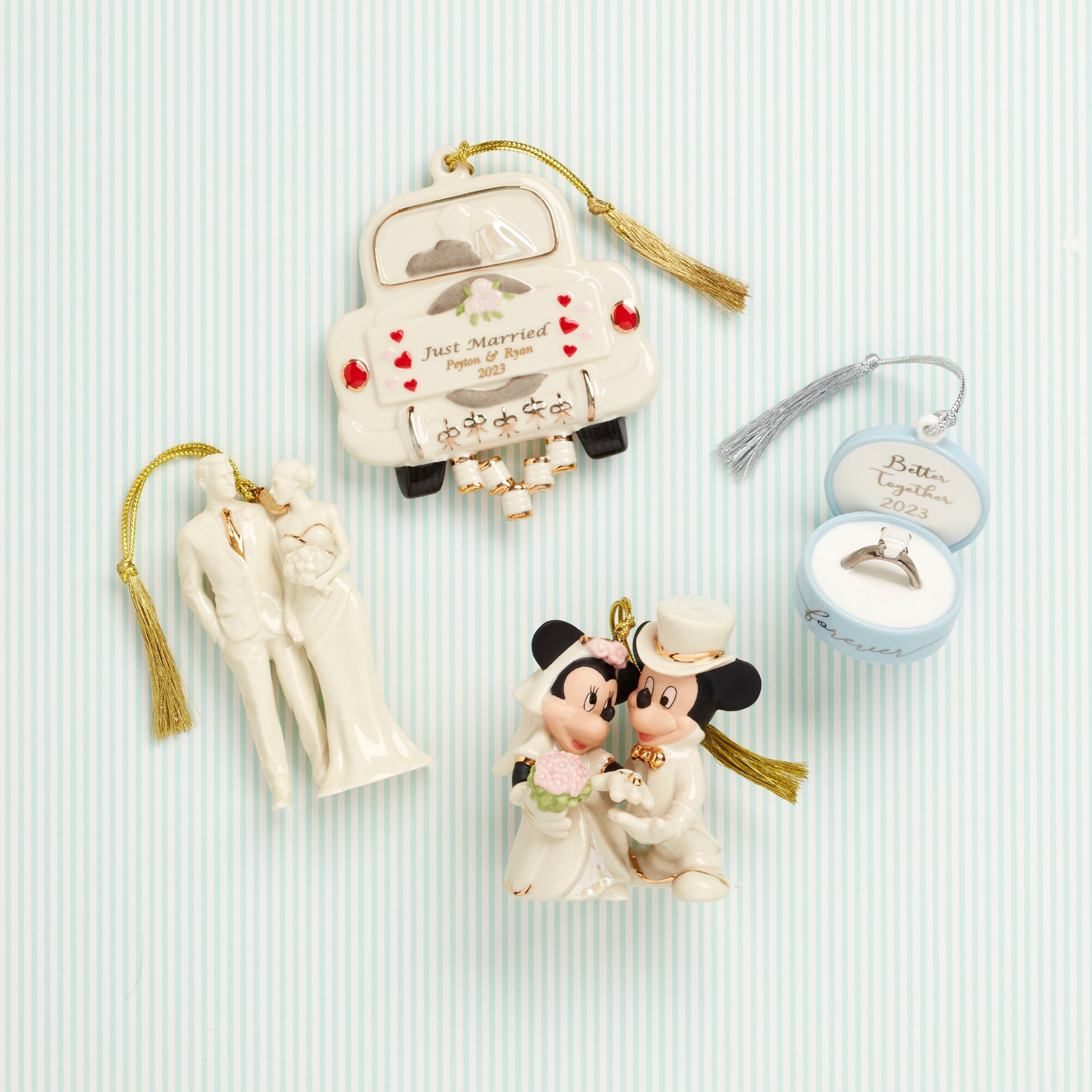 Lenox Premium Minnie's Dream Wedding Ornament - Image 3