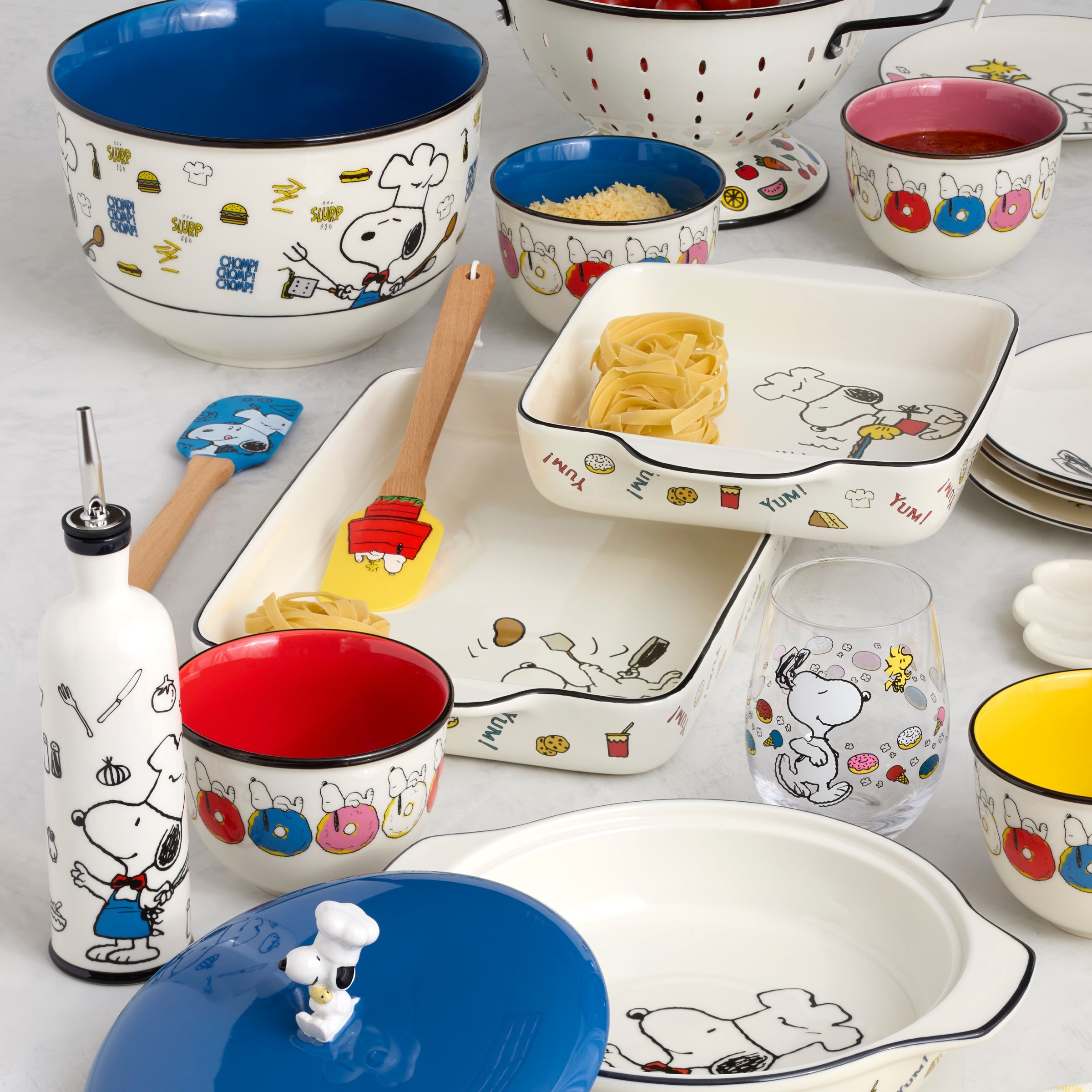 Lenox Premium Chef Snoopy Covered Casserole Dish - Image 3