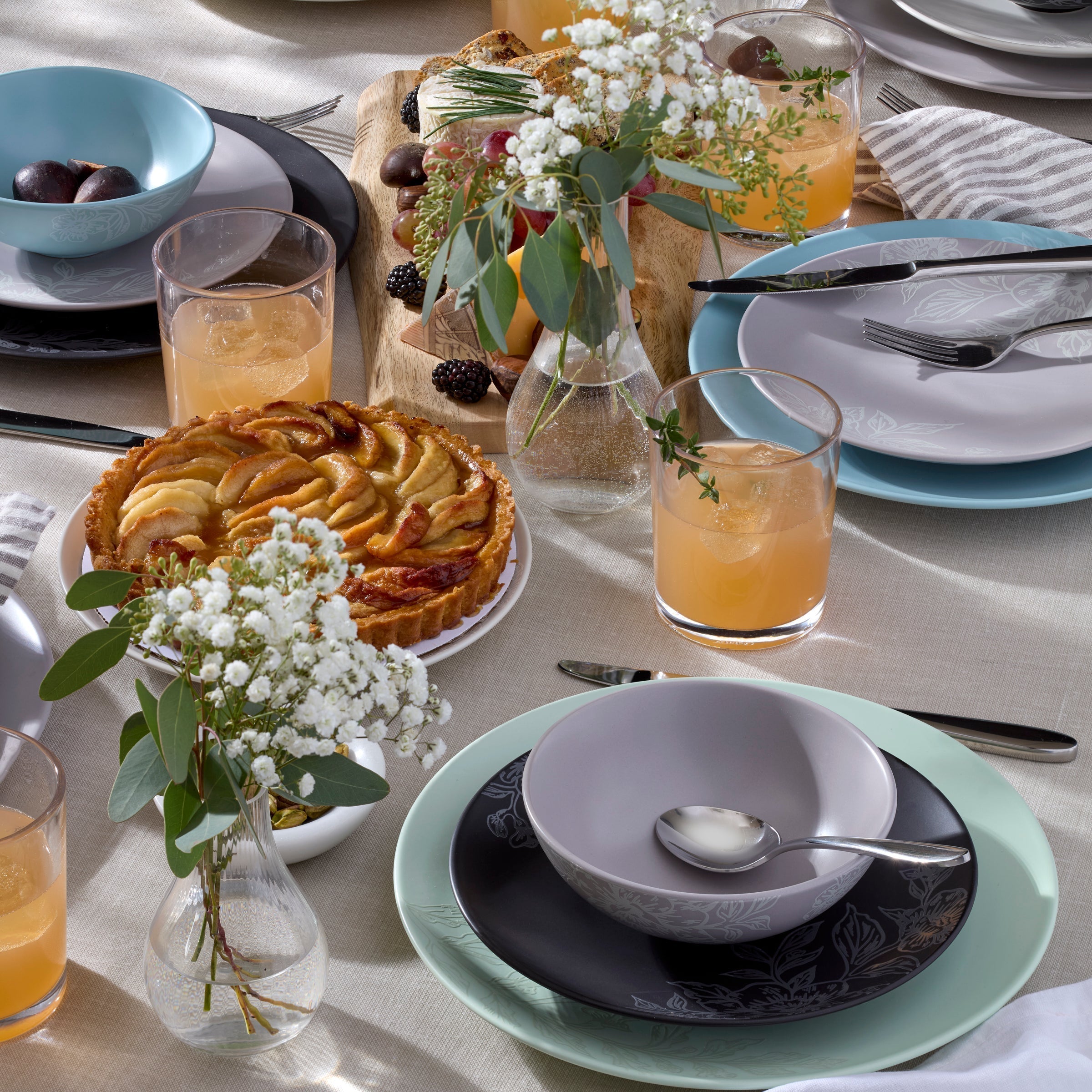 Lenox Premium Roseto Soft Sage 12-Piece Dinnerware Set - Image 8