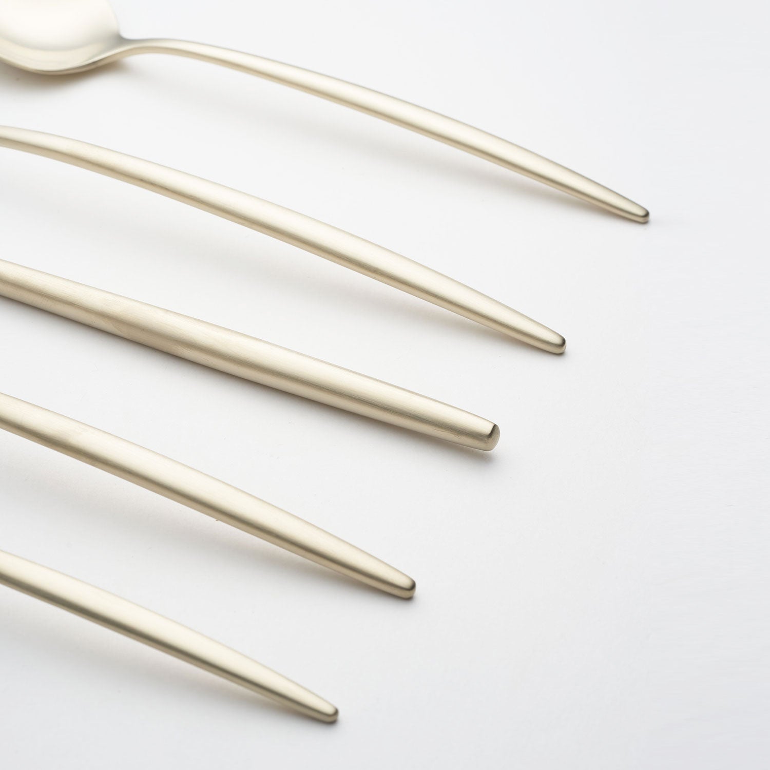 Lenox Premium Gaze Champagne Satin 20-Piece Flatware Set - Image 3