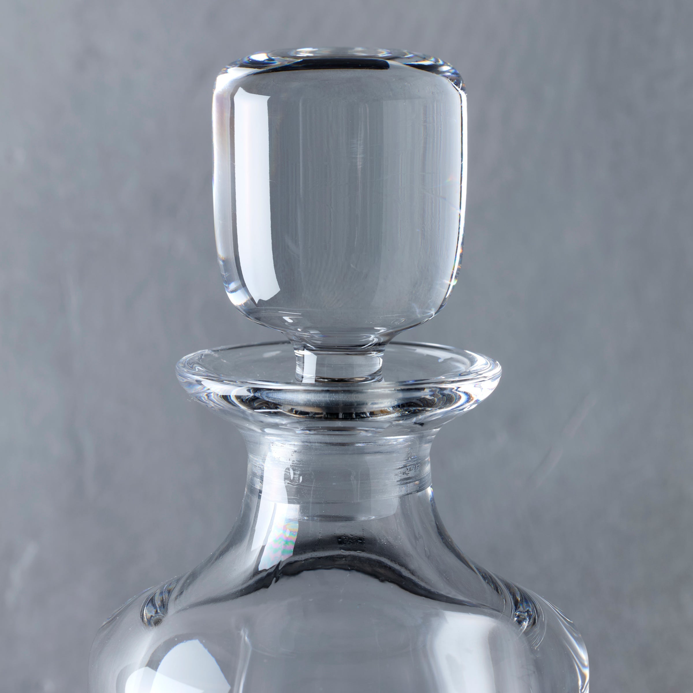 Lenox Premium Deklan Crystal Decanter - Image 3