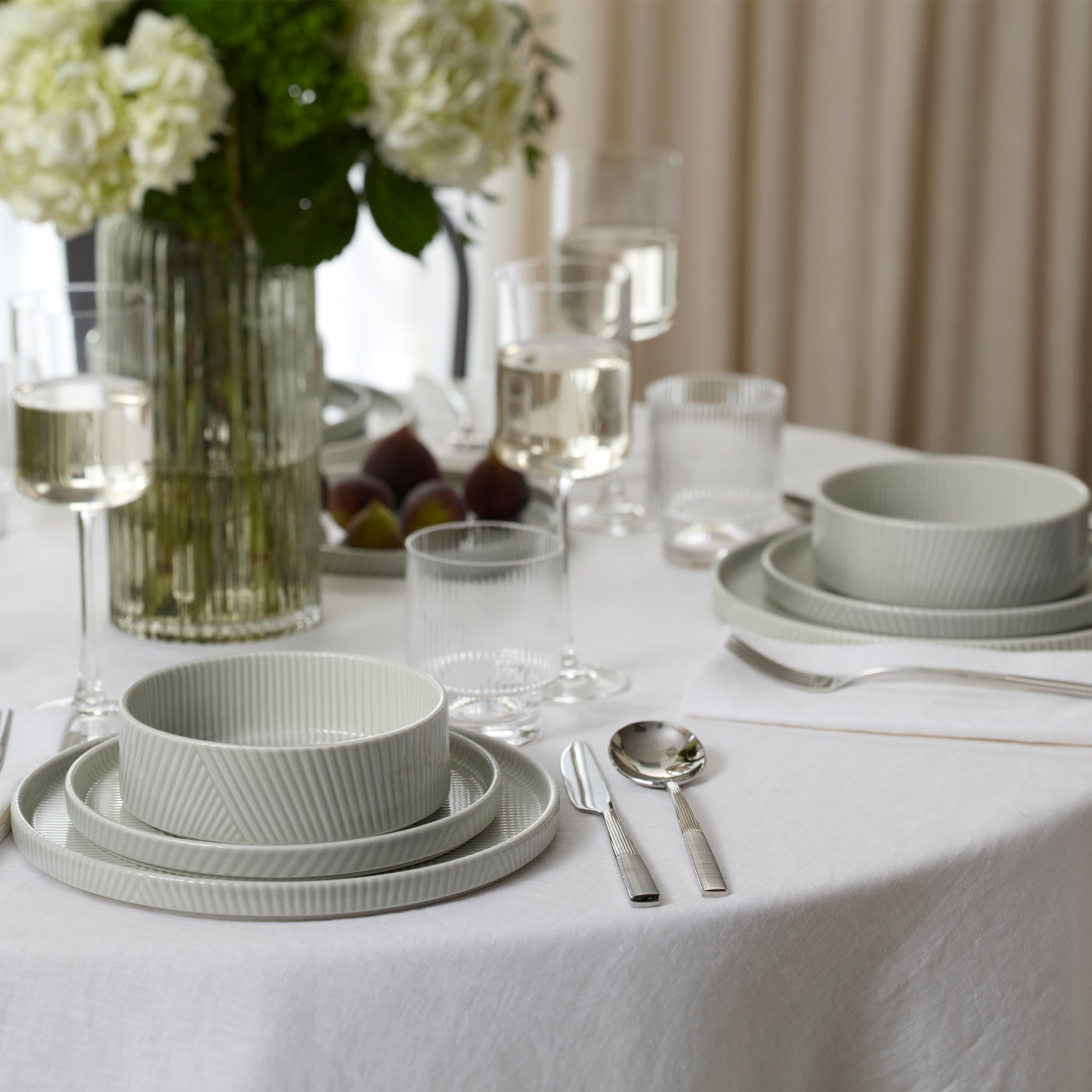 Lenox Premium Modulus Vapor 16-Piece Dinnerware Set - Image 7