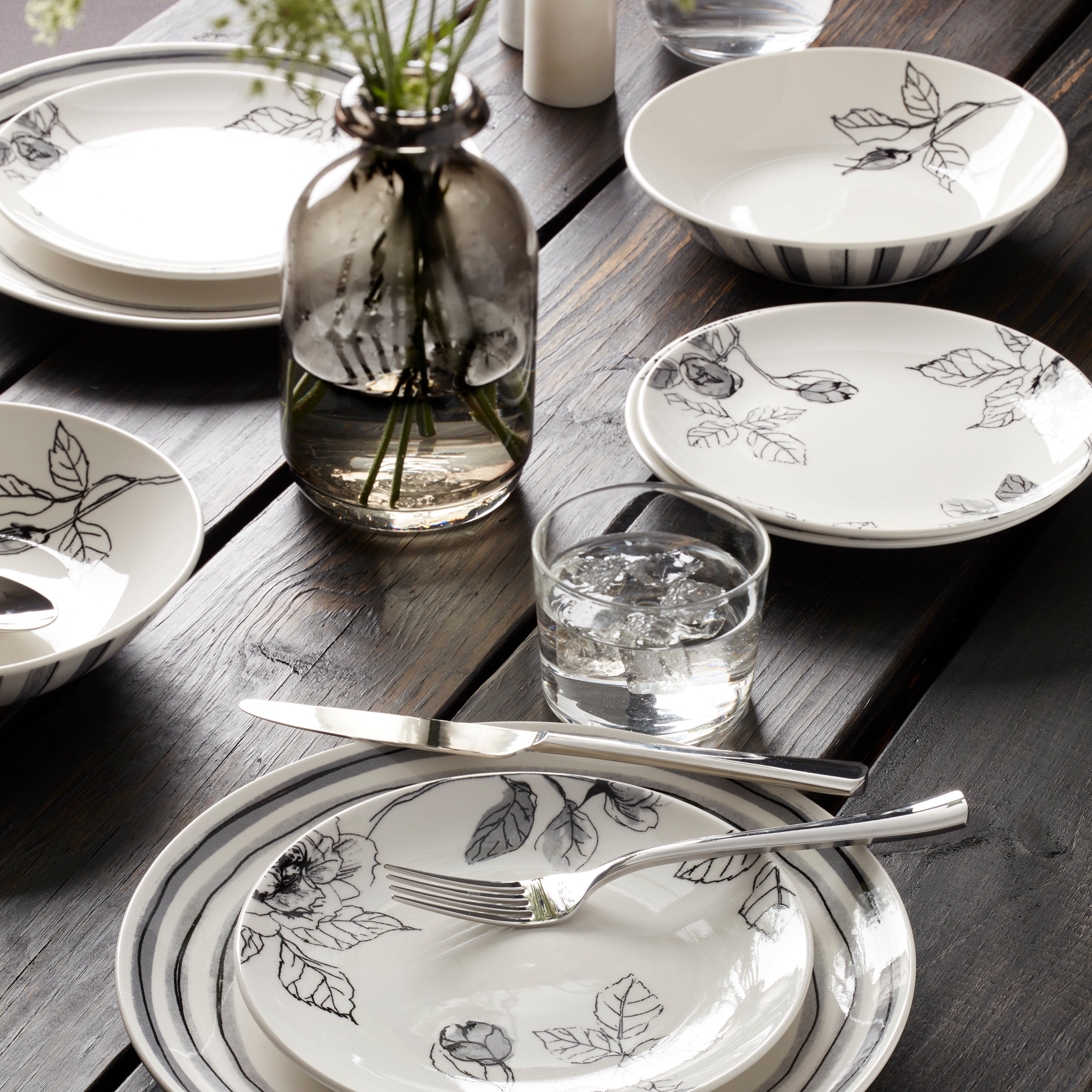 Lenox Premium Sketchbook 12-Piece Dinnerware Set - Image 4
