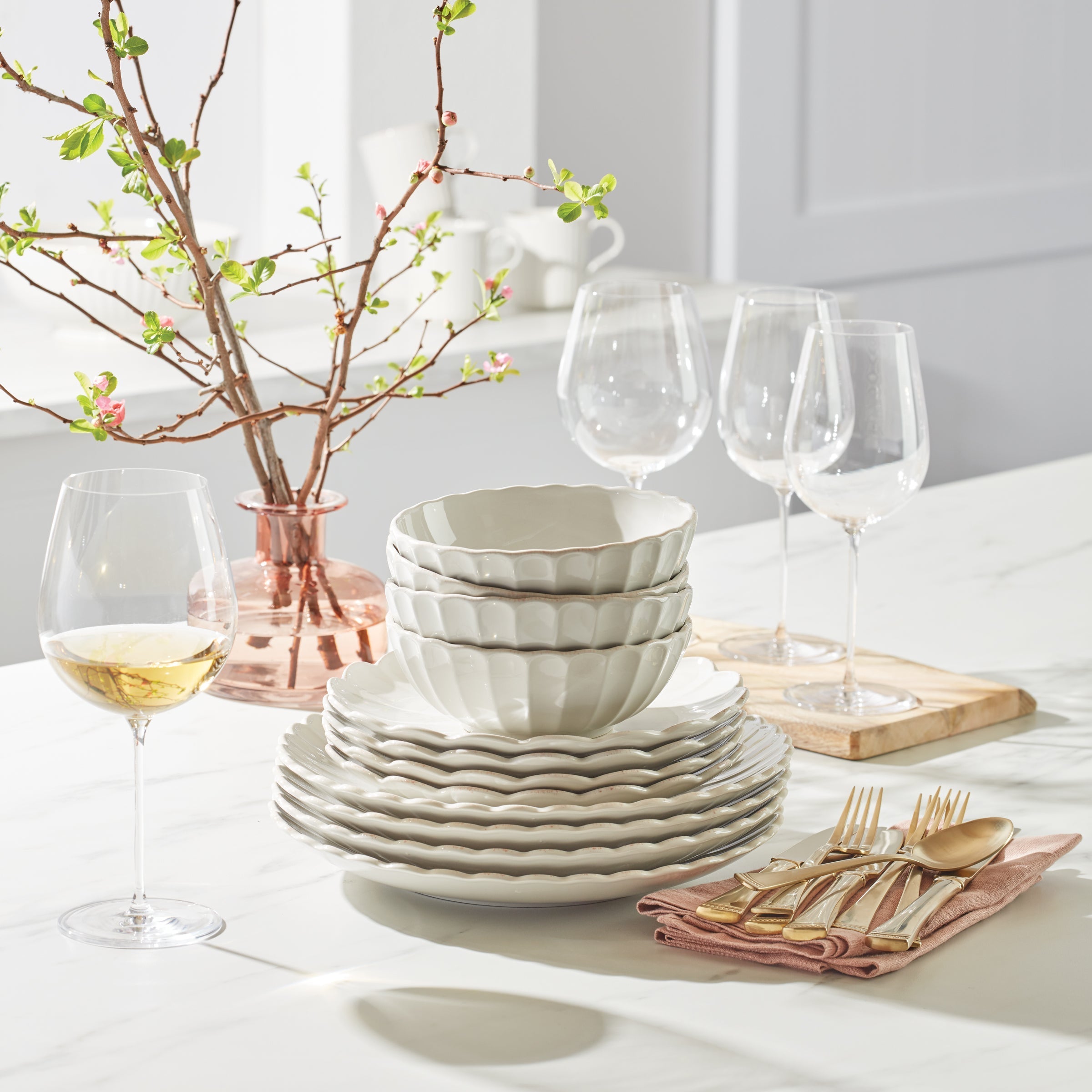 Lenox Premium French Perle Scallop White 12-Piece Dinnerware Set - Image 8