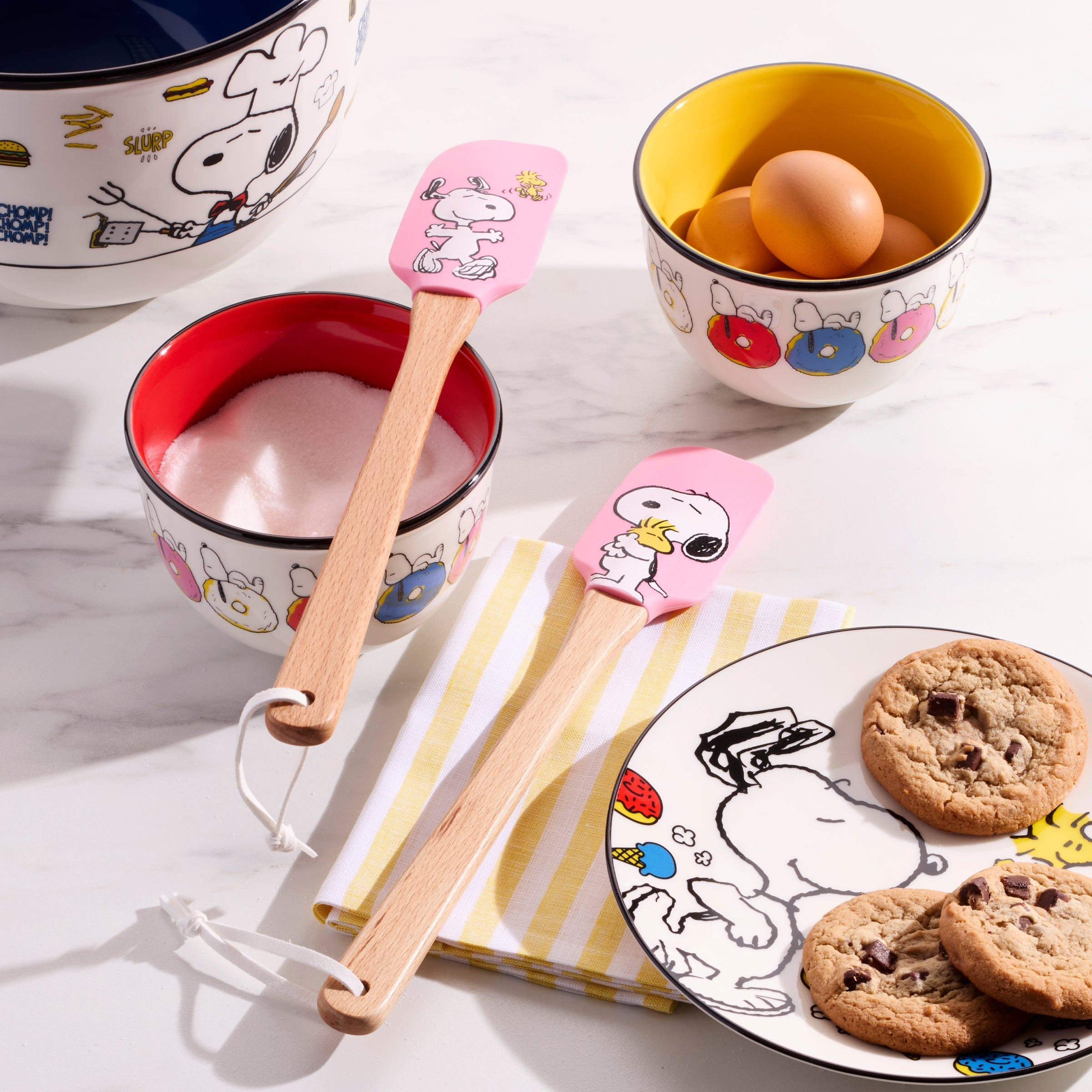 Lenox Premium Chef Snoopy Pink Spatulas, Set of 2 - Image 2