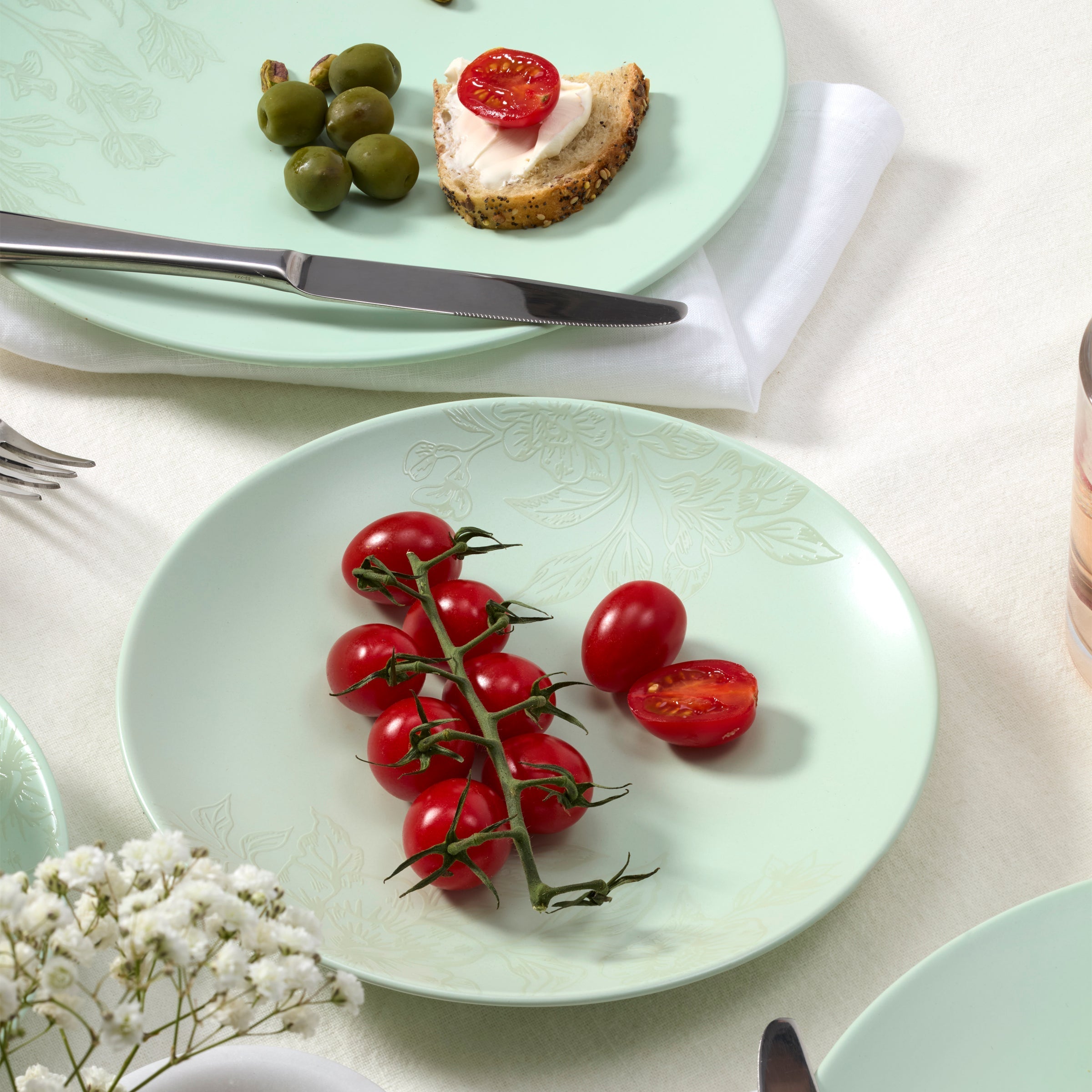 Lenox Premium Roseto Soft Sage 12-Piece Dinnerware Set - Image 4
