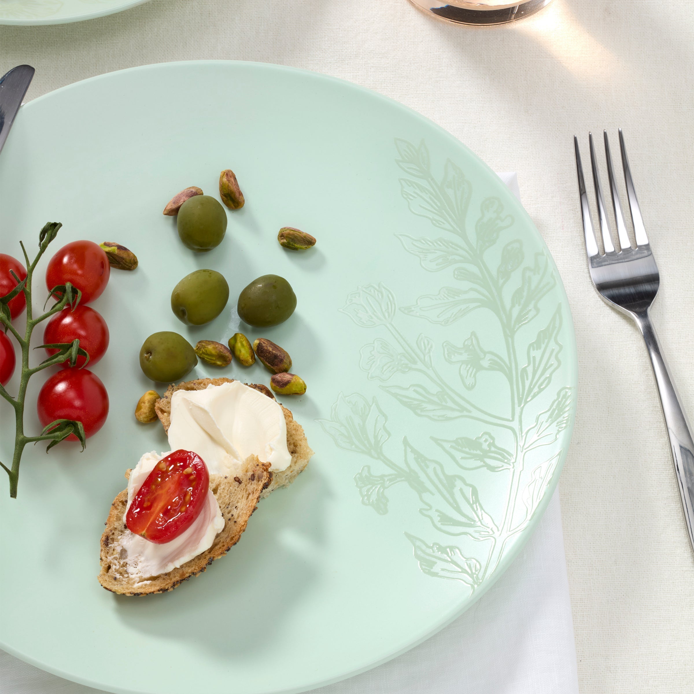 Lenox Premium Roseto Soft Sage 12-Piece Dinnerware Set - Image 5