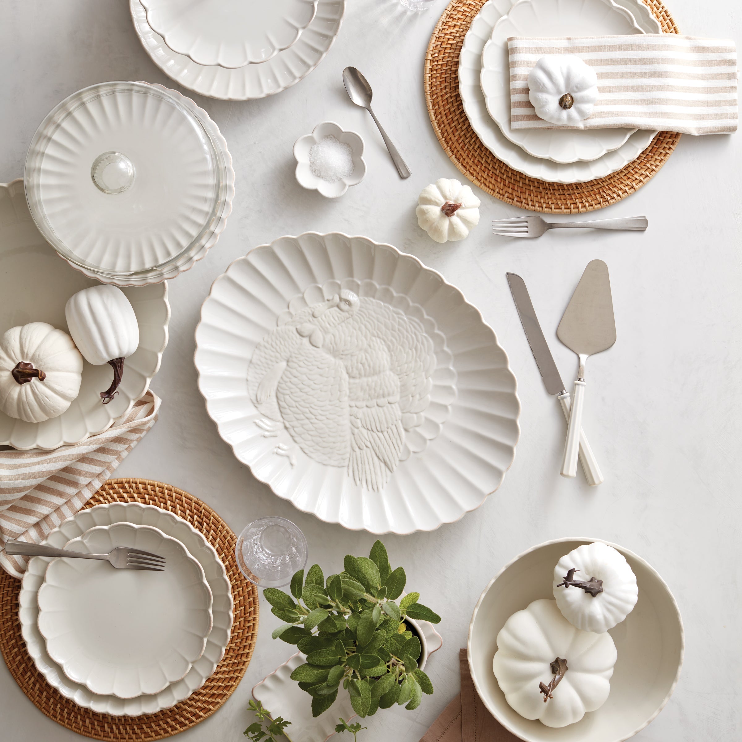Lenox Premium French Perle Scallop White 12-Piece Dinnerware Set - Image 4