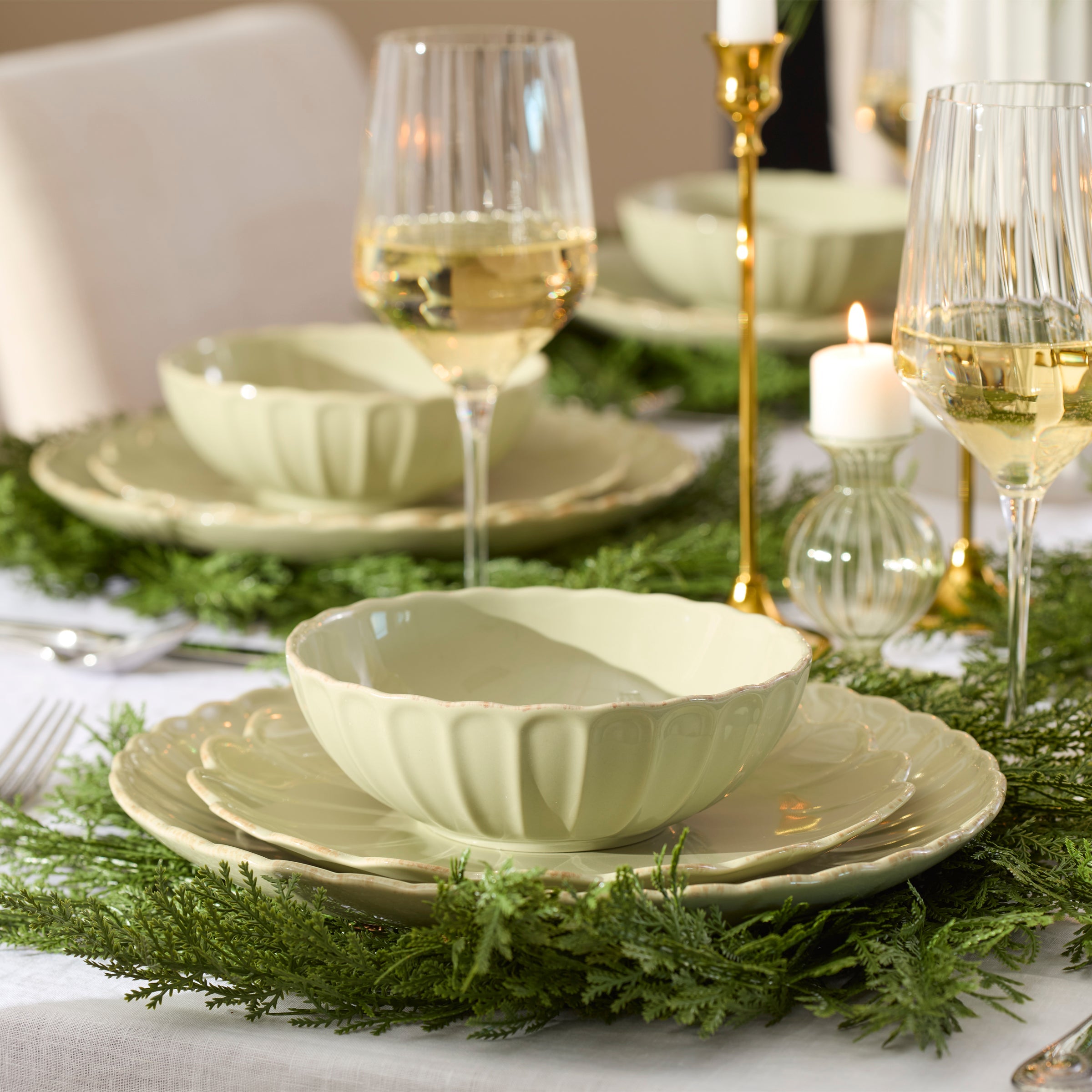 Lenox Premium French Perle Scallop Matcha 18-Piece Dinnerware Set - Image 3
