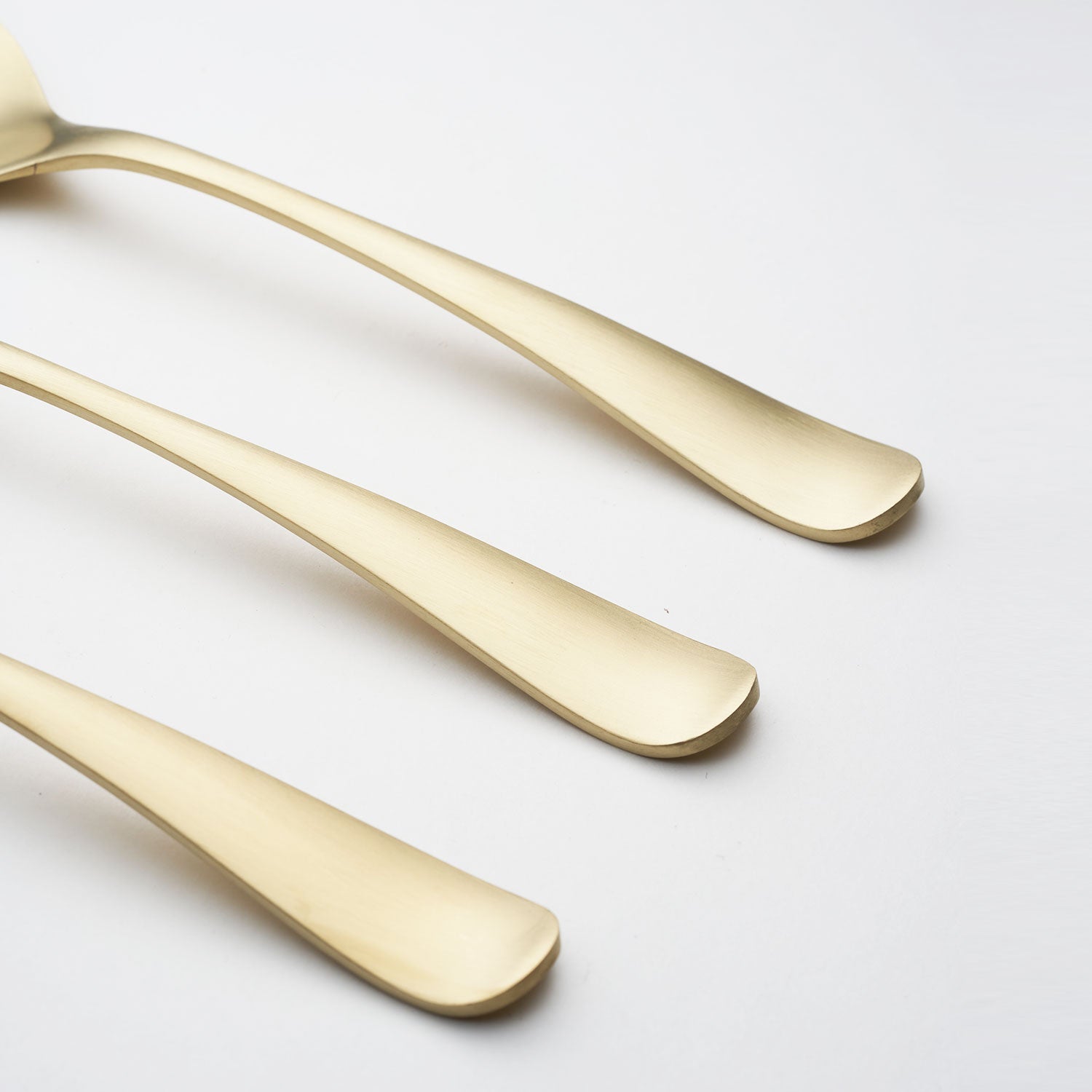 Lenox Premium Rhiannon Champagne Satin 3-Piece Hostess Set - Image 4