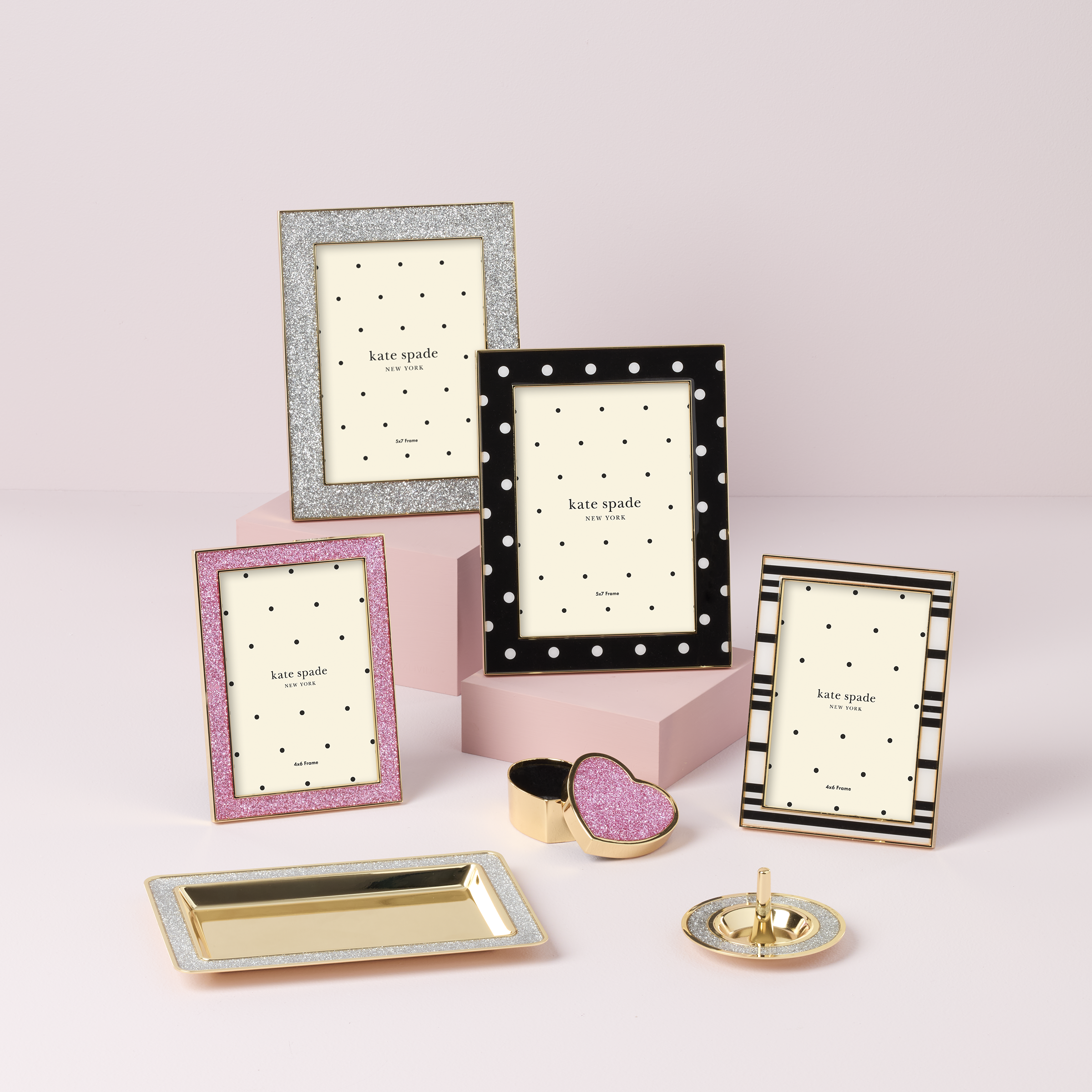 Lenox Premium Sitting Pretty Pink Glitter Heart Box - Image 3
