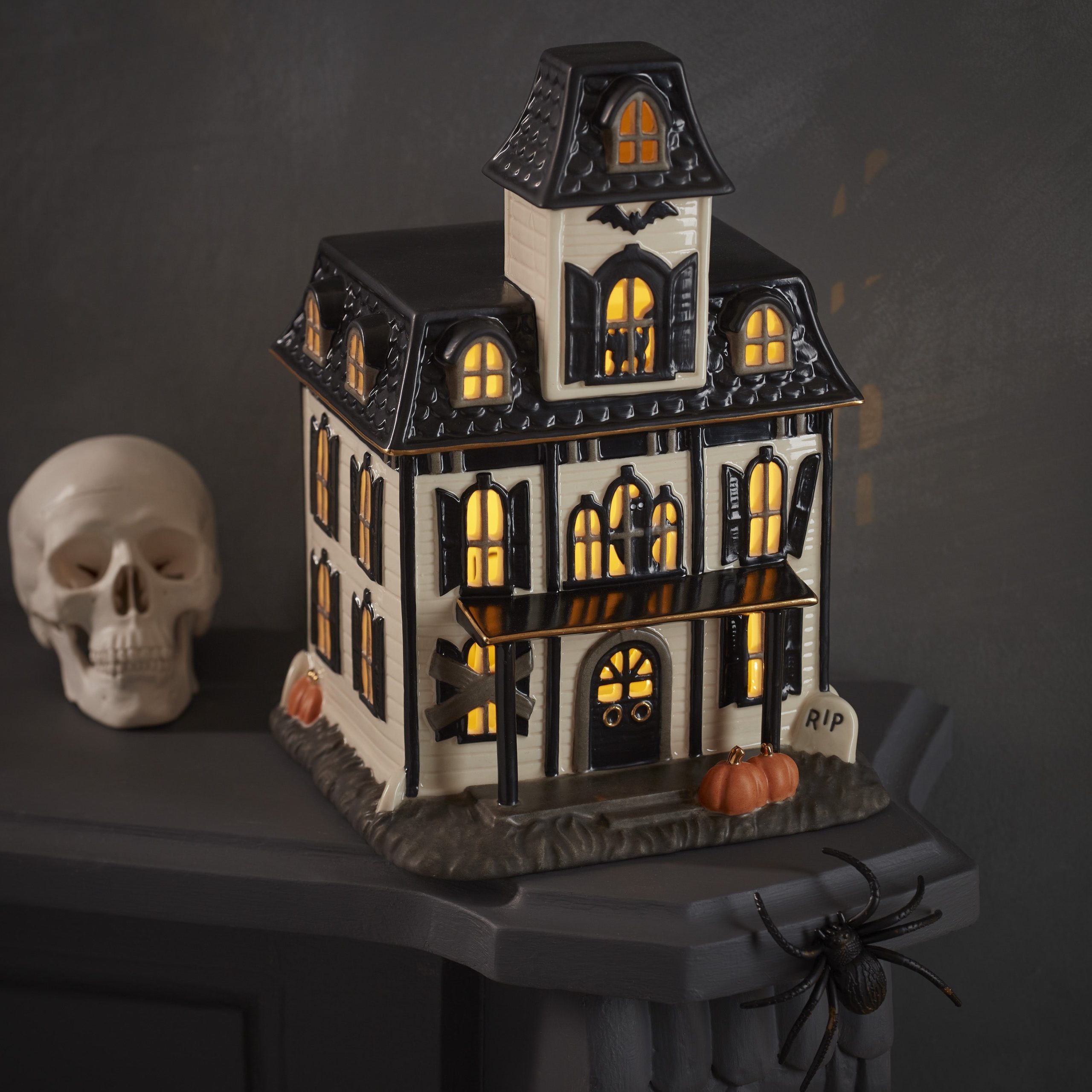 Lenox Premium Vintage Halloween Lit House Figurine - Image 6