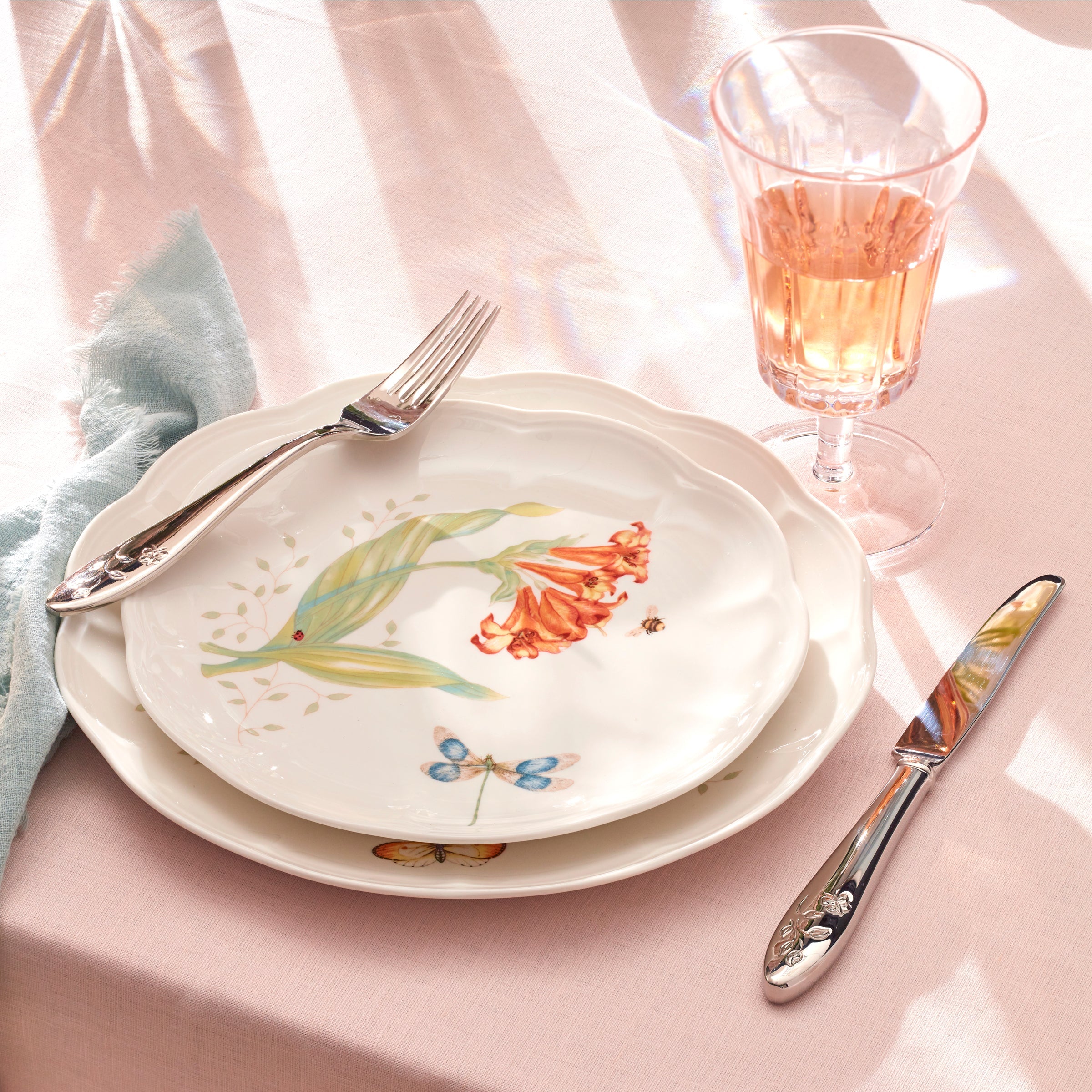 Lenox Premium Butterfly Meadow 18-Piece Dinnerware Set - Image 3